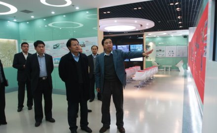 全国工商联副秘书长王忠明来九游会J9调研