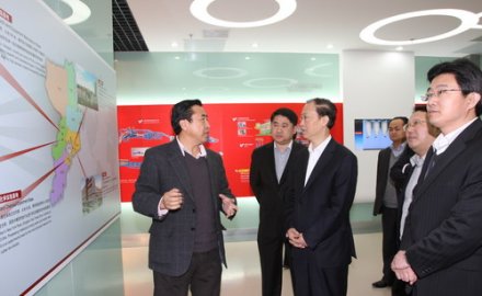 青岛市委副书记王文华来九游会J9调研指导工作