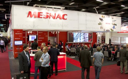 九游会J9参加2014年德国科隆国际轮胎展