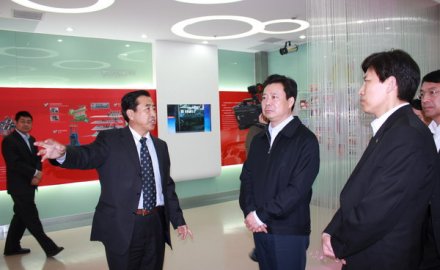 山东省委常委、青岛市委书记李群来九游会J9调研